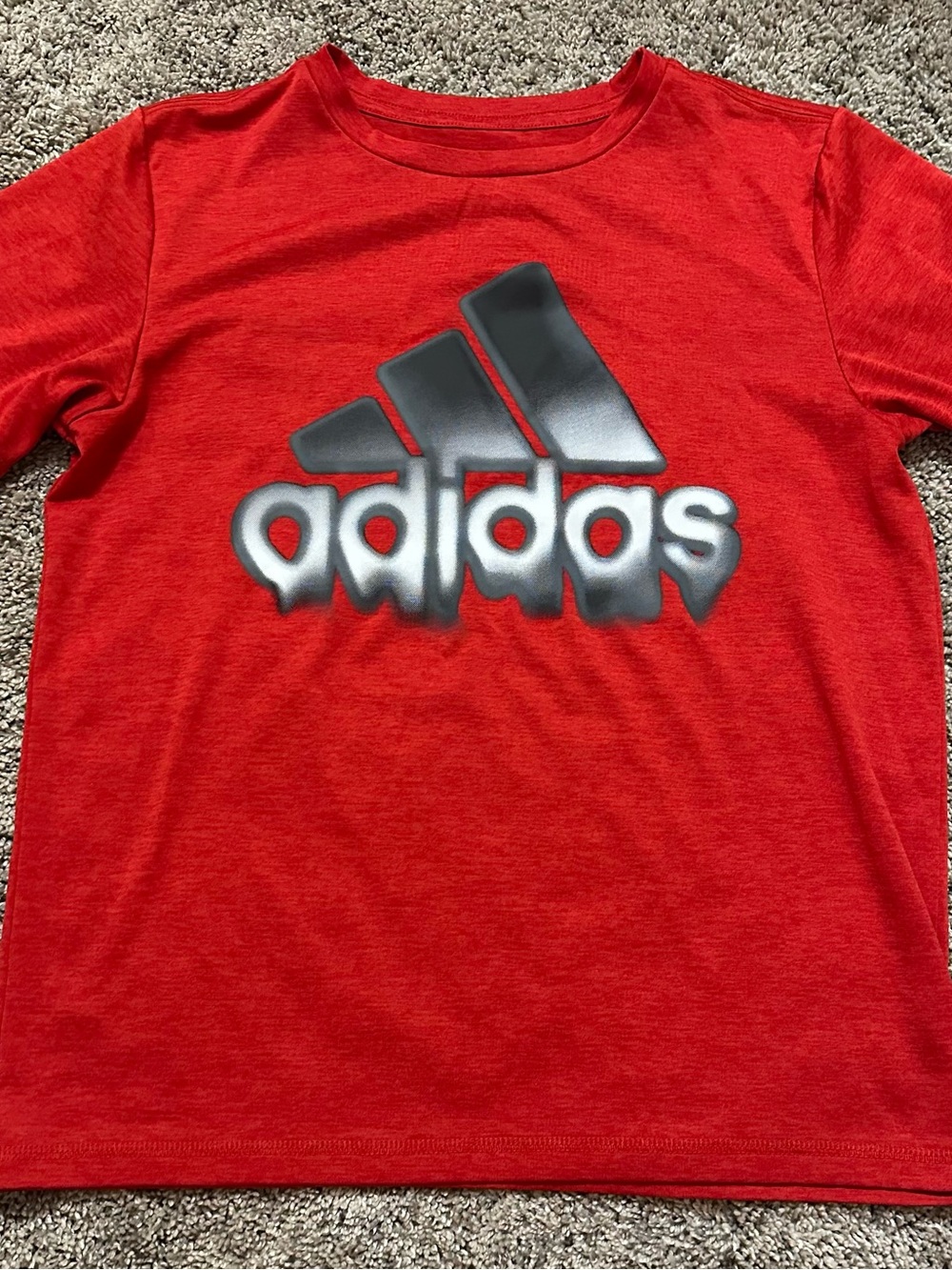 #23 Adidas Boys Youth M 10/12 Red Heather T-Shirt - Large Spray Logo Regular Fit